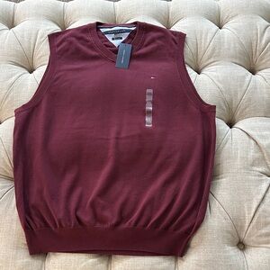 Tommy Hilfiger Men's V-Neck Burgundy Sweater Vest